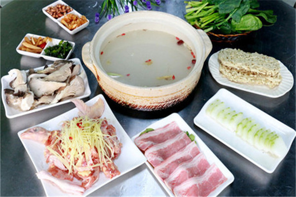 JUN煮打边炉加盟