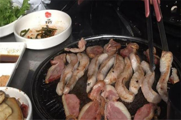 缸桶屋韩式烤肉加盟