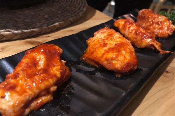 八月炭火烤肉