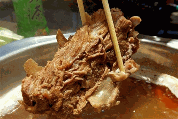 啃大骨39元自助火锅