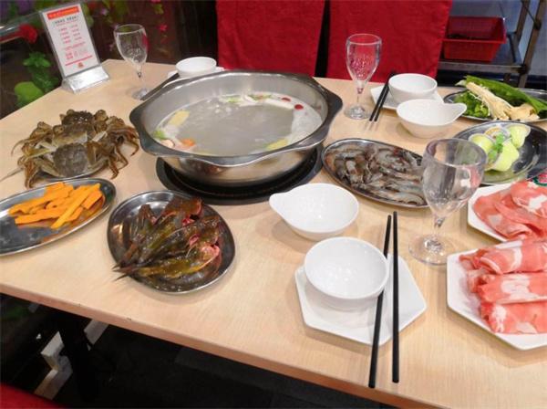 味苑海鲜肥牛自助火锅