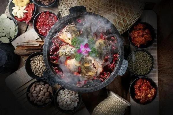 吕串串老味火锅