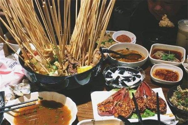 宽窄巷子串串店