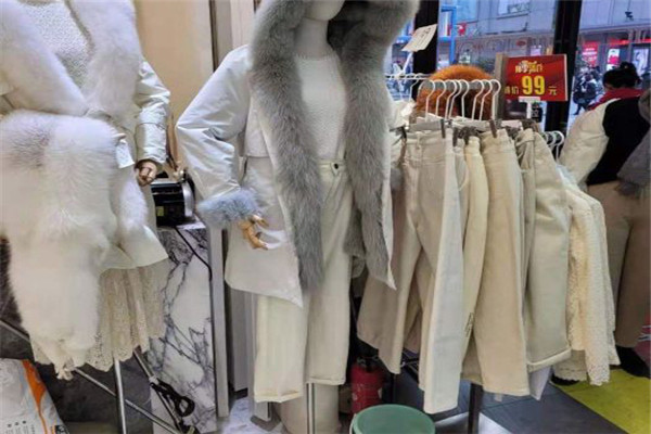 李林服装加盟
