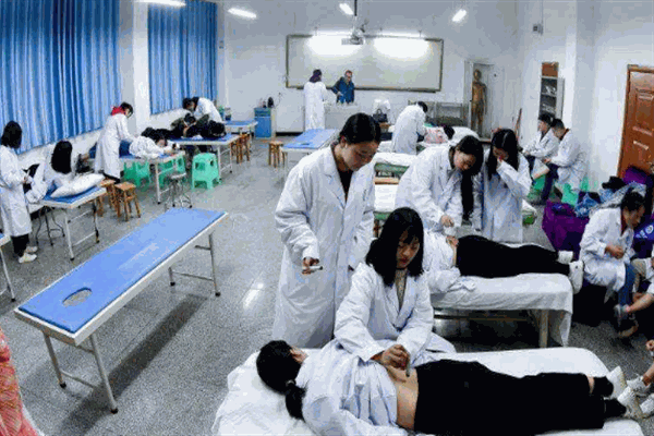 鹊安堂颈腰椎康复加盟