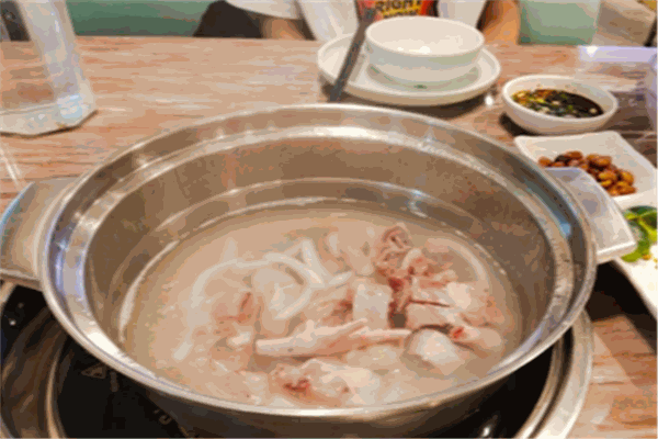 纷享四季火锅加盟