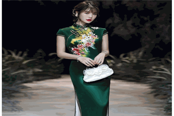 达丽服装
