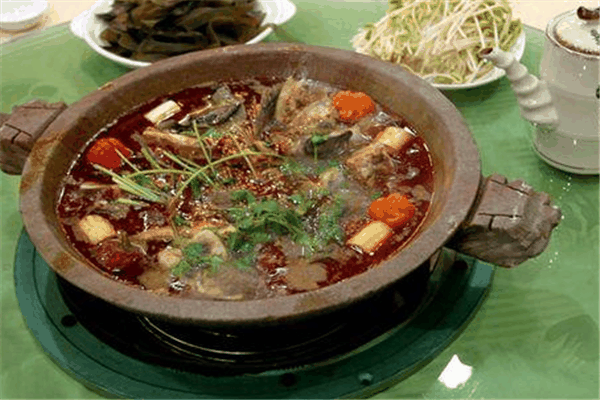 石头老火锅