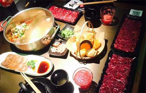 左庭右院鲜牛肉火锅