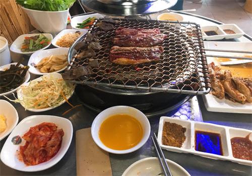 炉火时代韩式炭火烤肉