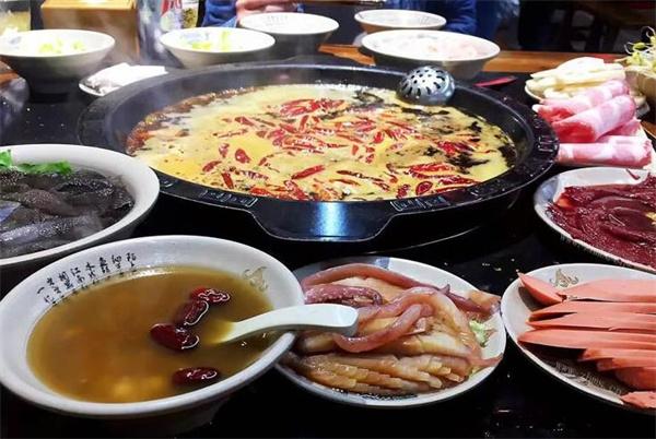 镇三关老火锅
