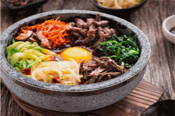 百年石锅饭