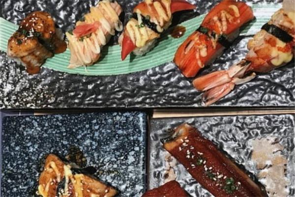 黑眼熊料理食堂