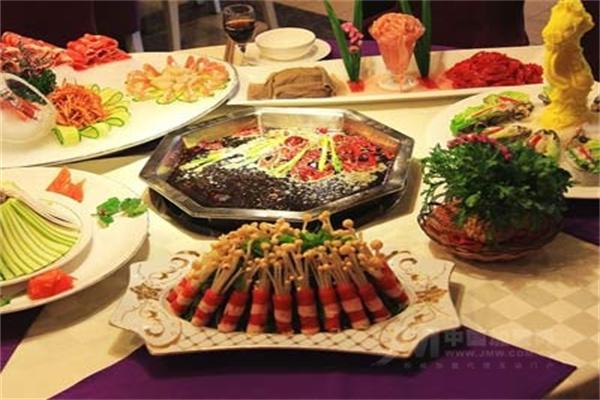 骑龙火锅店