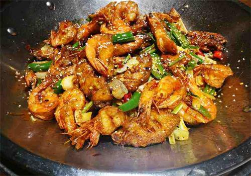 偶遇饭先生干锅焖饭