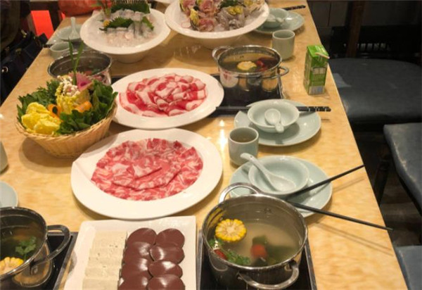 雅宴火锅
