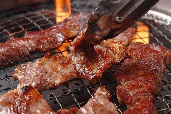 九块九地摊烤肉