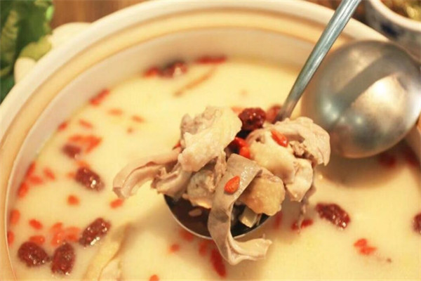 喜旺来猪肚鸡牛肉火锅