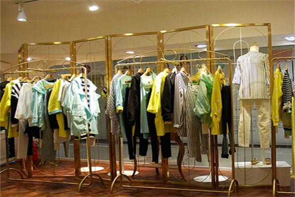 沫一女装店