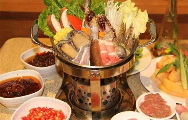 乡见海鲜自助火锅