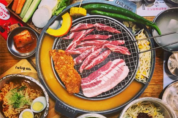 姜虎东白丁烤肉店加盟