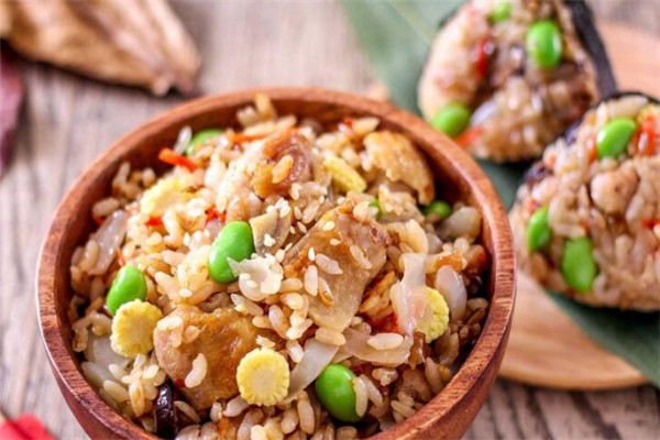 煲师兄煲仔饭加盟