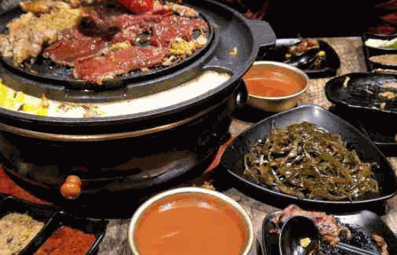 胡同里烤肉