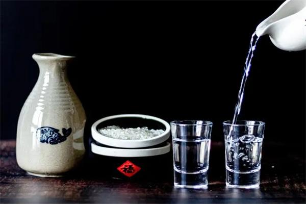 弘兴白酒