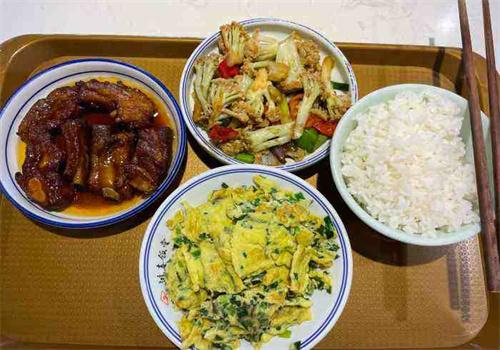 平湖大食堂
