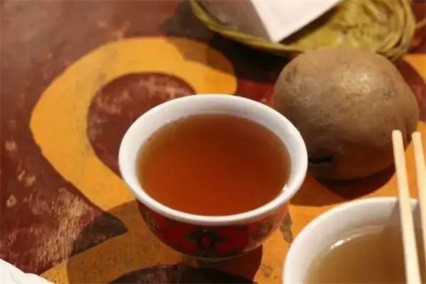 红顶天青稞酒业加盟