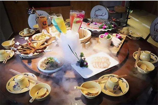 夜猫子喷泉火锅