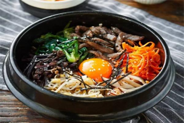 牛起来剁椒拌饭