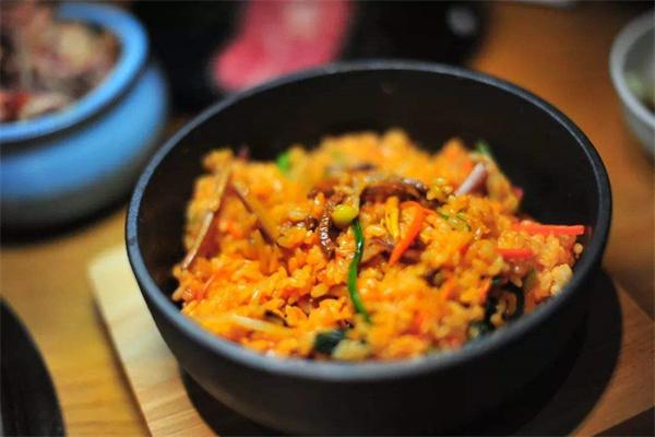 牛起来剁椒拌饭