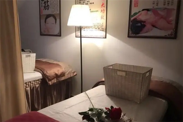 刷刷瘦美容馆加盟