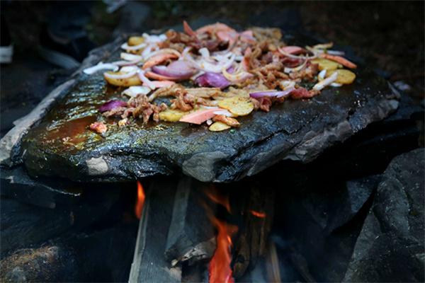 石客家石板烤肉