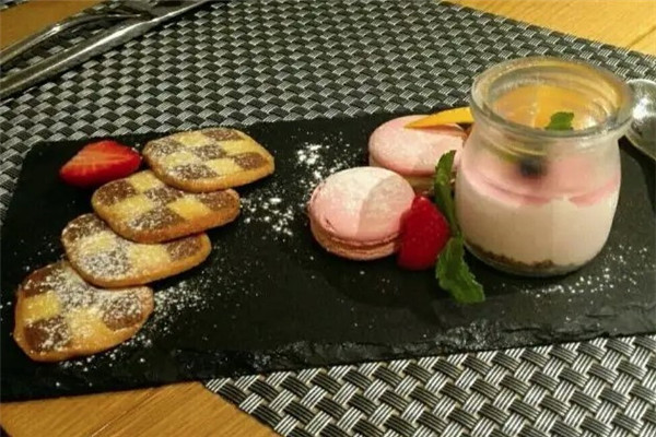 妍色 Yan's Cafe