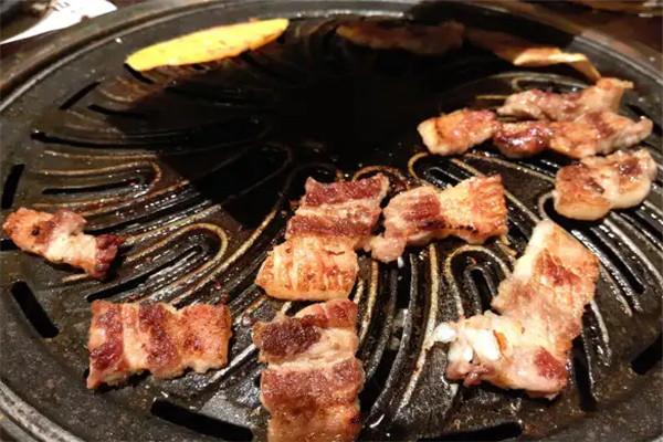 万兴佳烧烤加盟