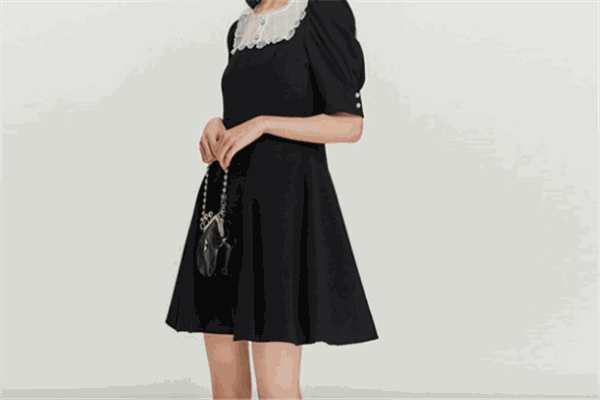 雅莹服饰加盟