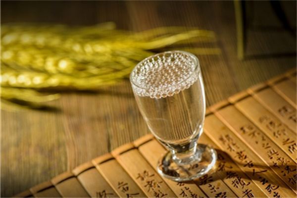 五粮液添福白酒