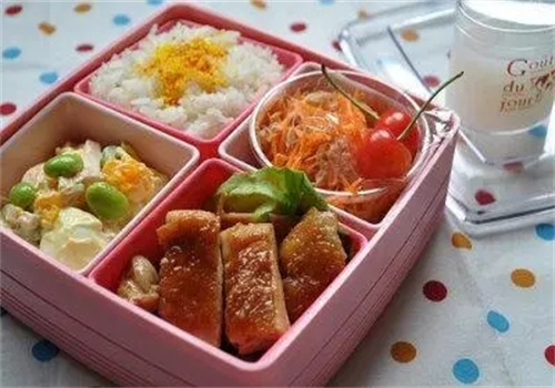 味之源美食