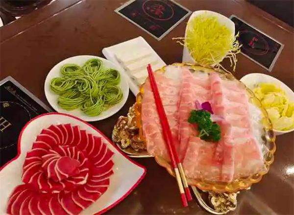 皇家肥牛火锅