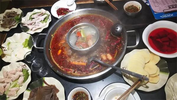 渝天椒重庆老火锅