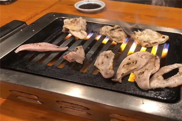 小两口烤肉店