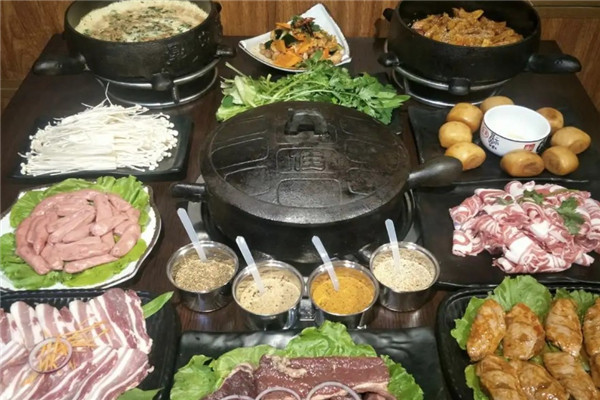 龟锅烤肉主题餐厅