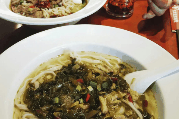 贯口老坛酸菜牛肉面