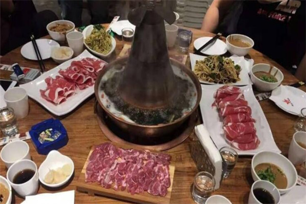 羊老赞火锅店加盟