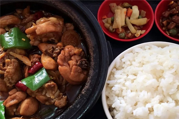 马氏黄焖鸡米饭