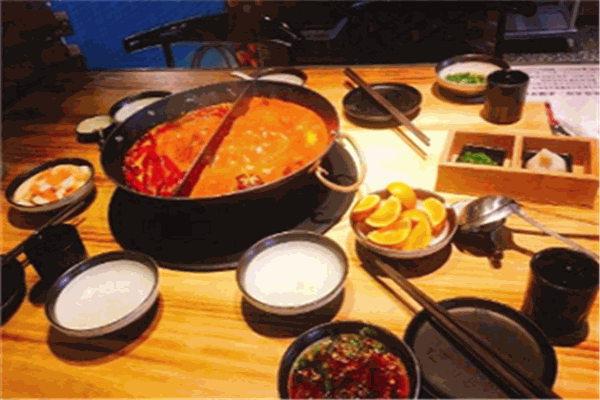 肆食市市井火锅加盟