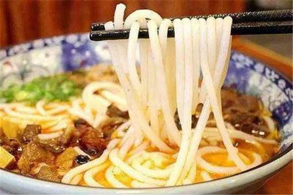 包煮公肉酱米线