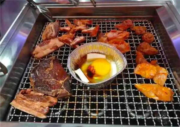 小猪查理烤肉